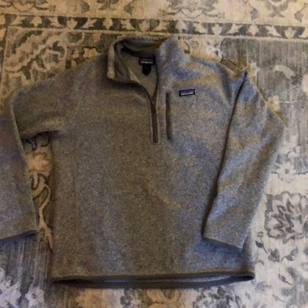 Men’s Patagonia quarter zip grey